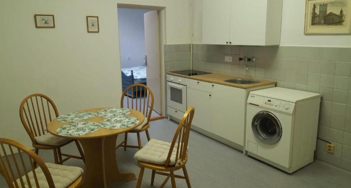 Na Mahlerce Apartment Ихлава Стая снимка